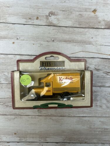 Lledo Days Gone Film & Camera Kodak 1935 Morris Parcels Van 52009