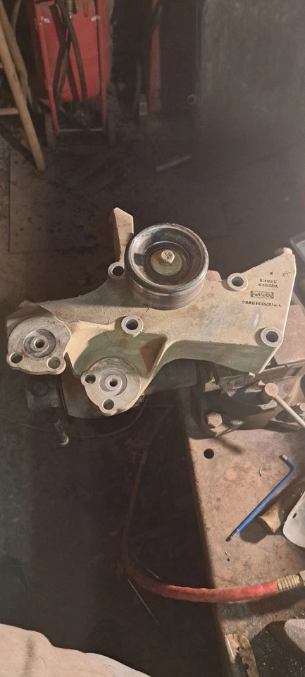 08-10 Soporte tensor de correa de motor diésel Ford F250/f350 6,4 #AISI8CU3FE/73765 Foto 2 de 2