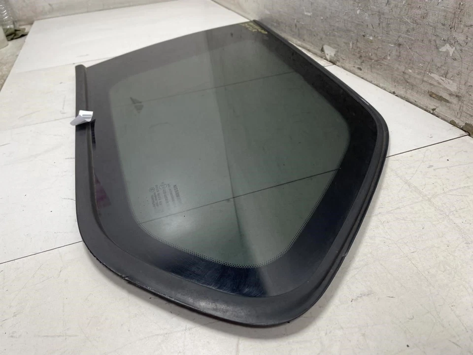 Nissan Pathfinder 2014 cuarto de cristal trasero izquierdo lado del conductor OEM+  Foto 3 de 4
