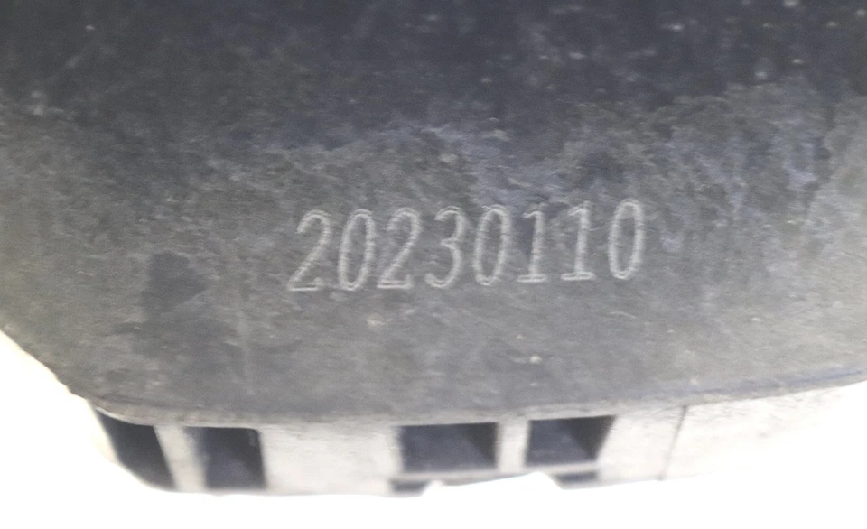 MG ZS EV emblema logotipo embellecedor portón trasero interruptor manija portón trasero 20230110 Foto 3 de 4