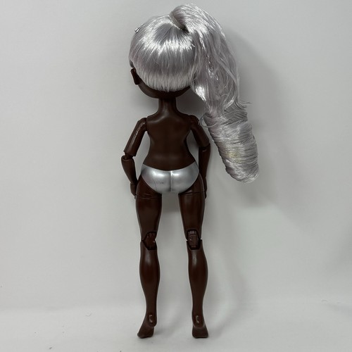Rainbow High Ayesha Sterling Nude Gelenkpuppe - Bild 9 von 9