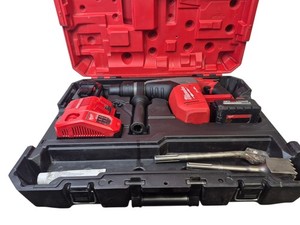 Milwaukee 2717-22HD Rotary Hammer Kit W/ 2 6AH Batteries and Charger