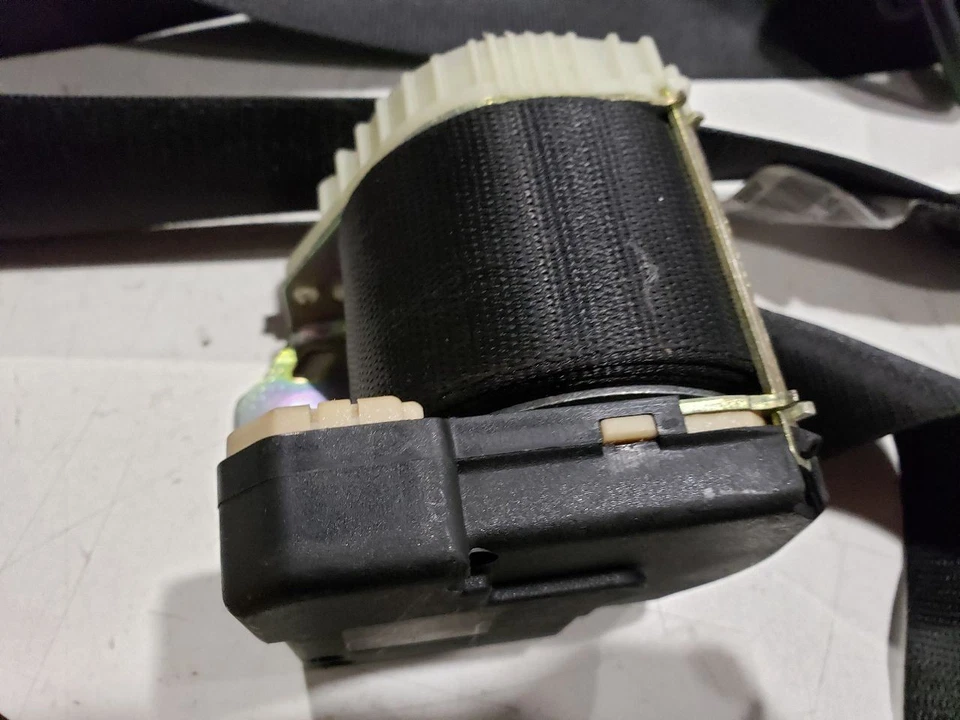 Retractor de cinturón de seguridad delantero izquierdo y derecho - BMW Z4 E85 M54B30 RHD 2003 03-08 OEM Foto 2 de 4