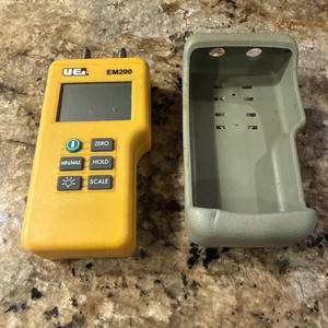 UEI Test Instruments EM200 Dual Input Digital Input Manometer with Case