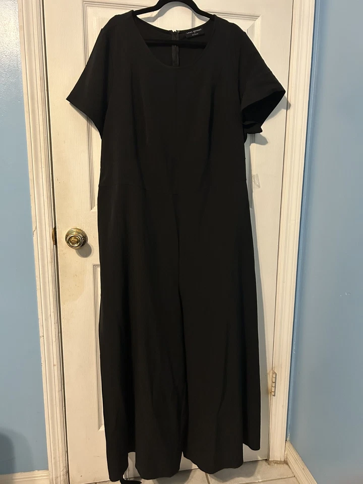 Macacão feminino Lane Bryant preto perna larga com cinto tamanho 24 - Imagem 3 de 4