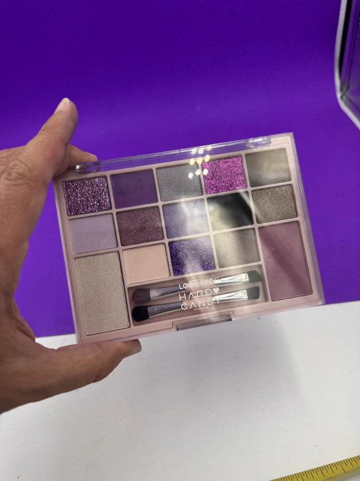 Paleta de sombras de ojos Hard Candy Look Pro ~15 tonos MATE con pinceles Foto 2 de 3