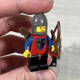 Vintage Lego Crusader Axe Knight Minifigure Castle cas237 Quiver Arrow 6062 6080