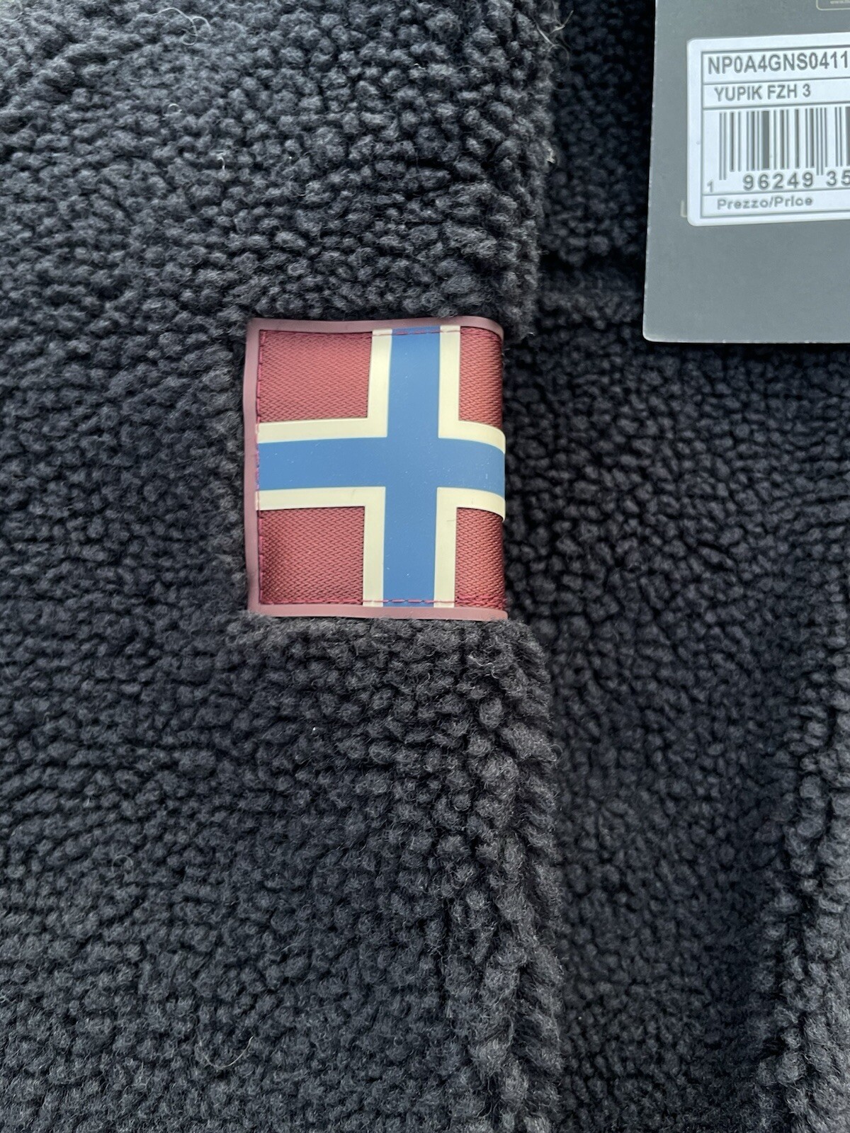 Napapijri Yupik fleece jacket Men’s Size Large 