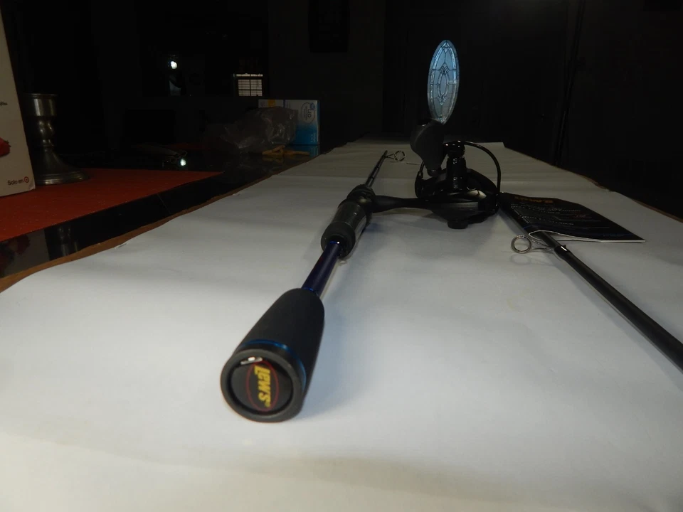 Lew's American Hero Spinning Combo 6ft.,2 pc.,200 6.2:1, Med. Line 10lb,Lure 1/2 - Image 3 of 4