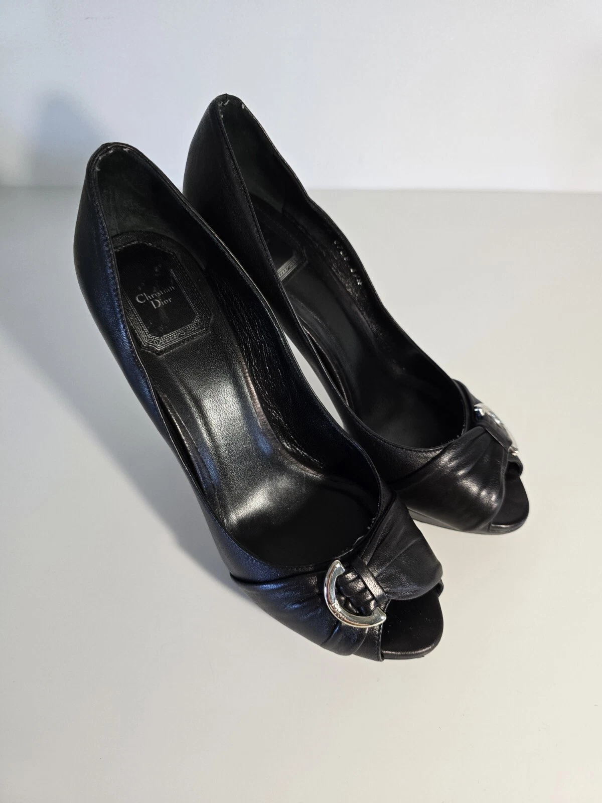 Escarpins Dior en cuir noir bout, taille UE 37,5, Royaume Uni 4,5