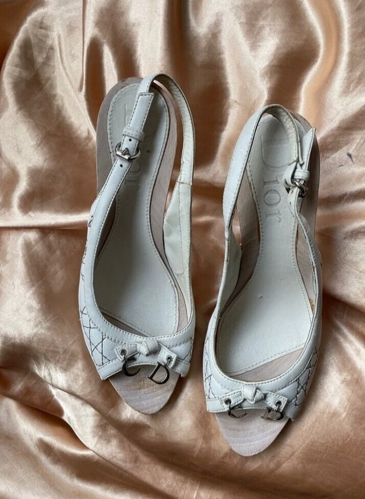 Talons blancs Christian Dior vintage taille 40 avec bon état