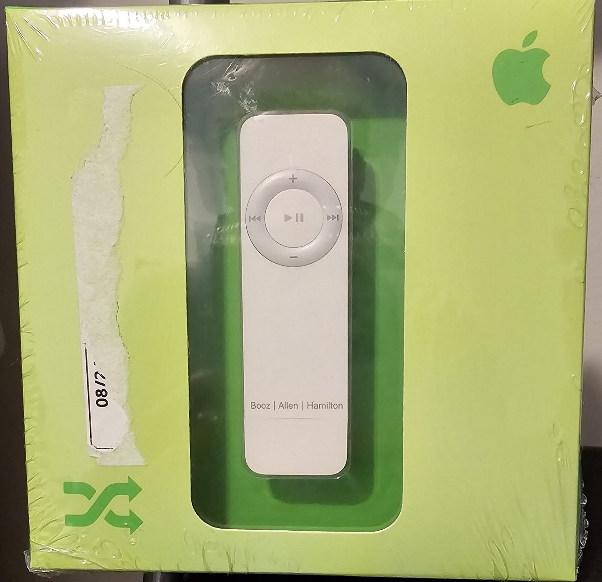New Sealed Apple iPod shuffle 1st Generation White (512MB) MA133LL