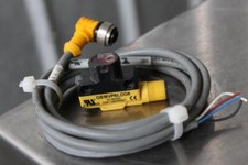 Banner QS18 Photoelectric Sensor, Laser Diffuse QS18VP6LDQ8 10-30vDC Solid State