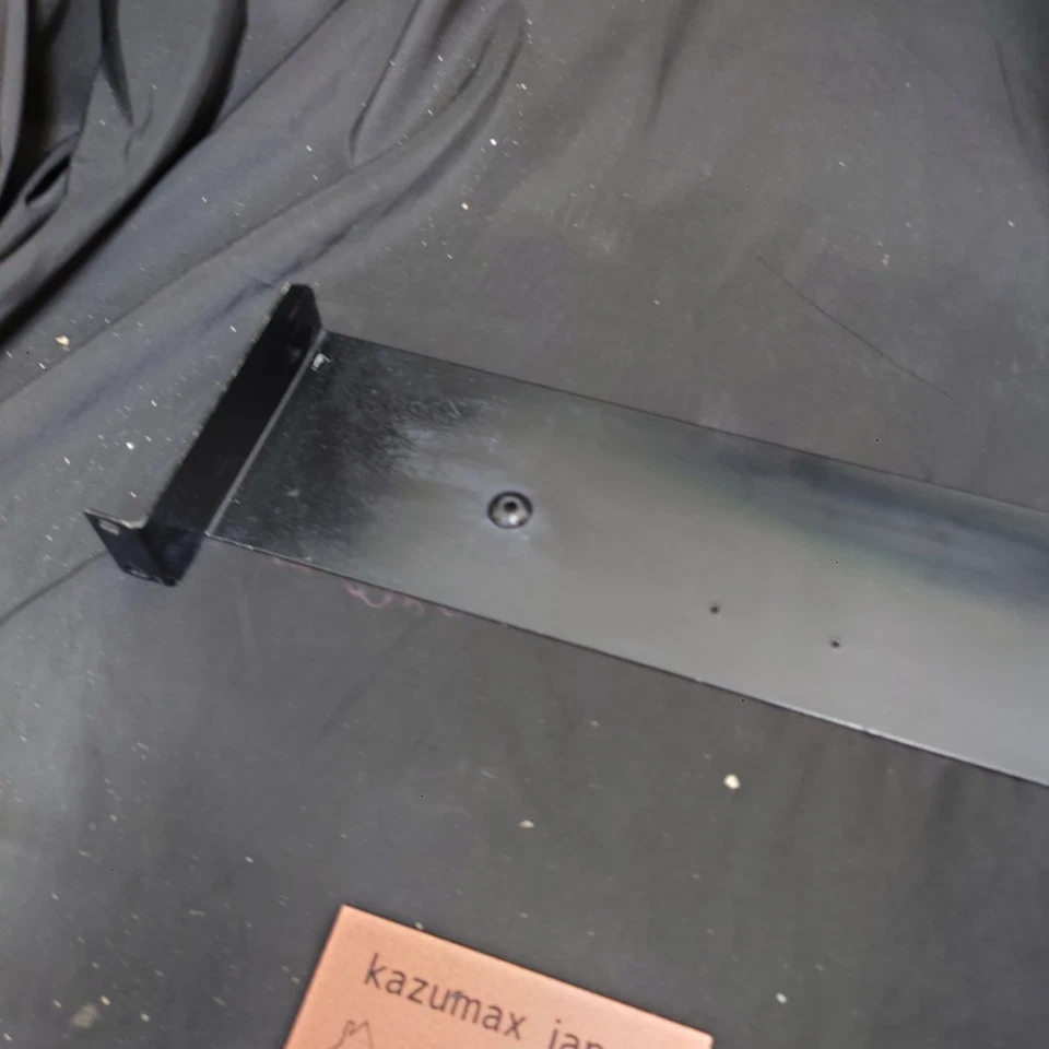 Soporte de montaje en rack Boss RAD-50 para unidades de efecto Boss probado orejas de rack genuinas Foto 3 de 4