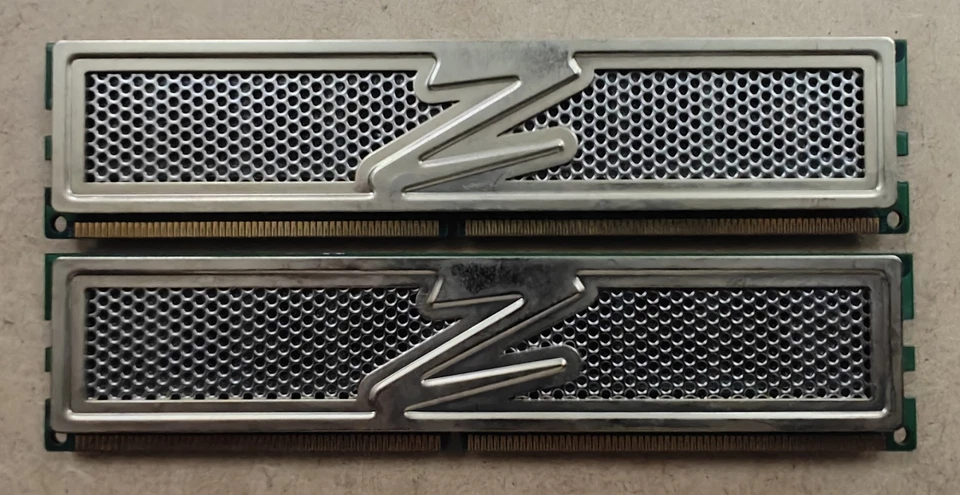 OCZ OCZ2G8004GK Gold Series 2GB DDR2 PC2-6400 RAM - Image 2 of 3