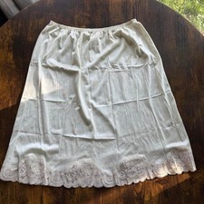 Vanity Fair slip skirt women's size L ivory lace hem vintage