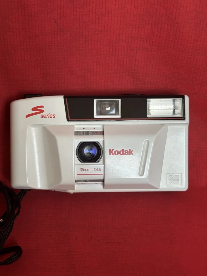 Kodak S100 EF 35mm Film Point & Shoot Camera - Vintage Retro Tested & Working - Image 3 of 4