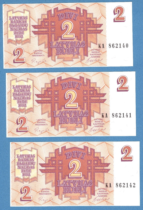 1992 LATVIA THREE Consecutive Numbers 2 RUBLI P. # 36 UNC 3967