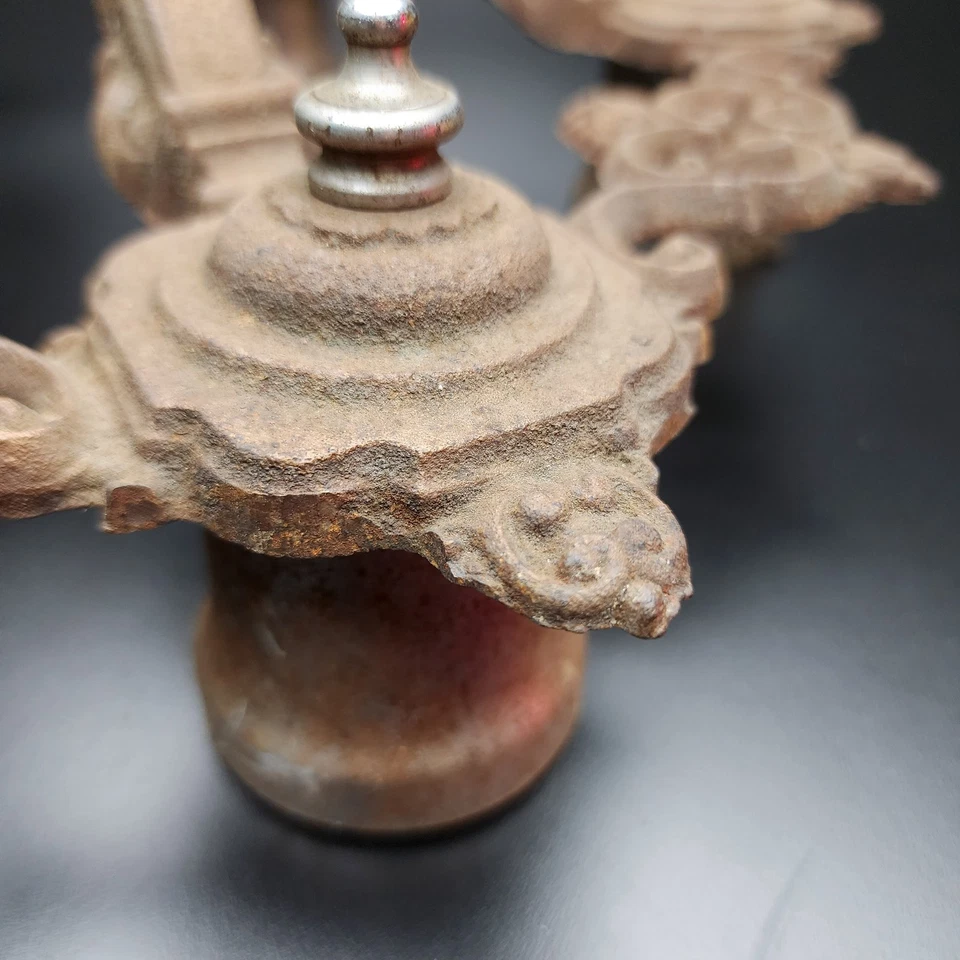 Lámpara de araña antigua Art Nouveau de hierro fundido de 5 luces Foto 3 de 4