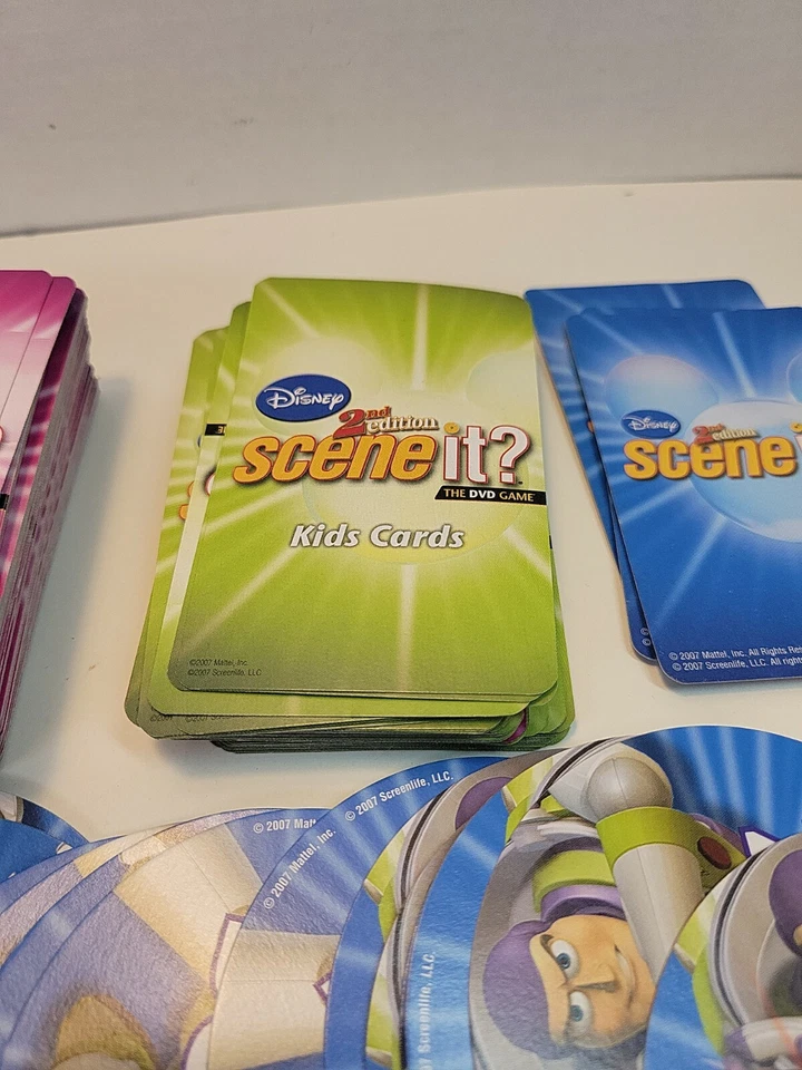 Scene It Disney 2da Edición DVD Juego de Mesa Tarjetas de Repuesto Buzz - C2 Foto 3 de 4