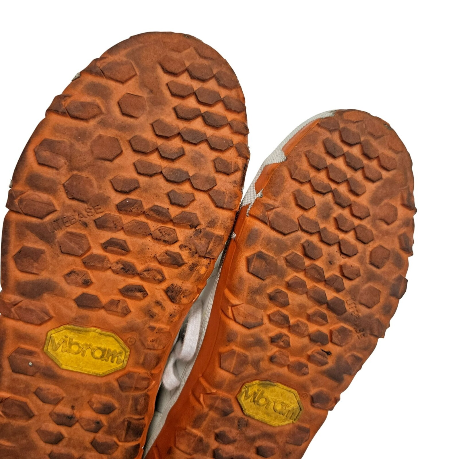 SAOLA Sneakers P448 donna taglia 36 in pelle bianca con difetti suola Vibram arancione