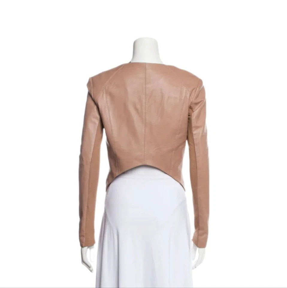 VEDA | Chaqueta motera de cuero asimétrica tostada en talla pequeña Foto 2 de 4