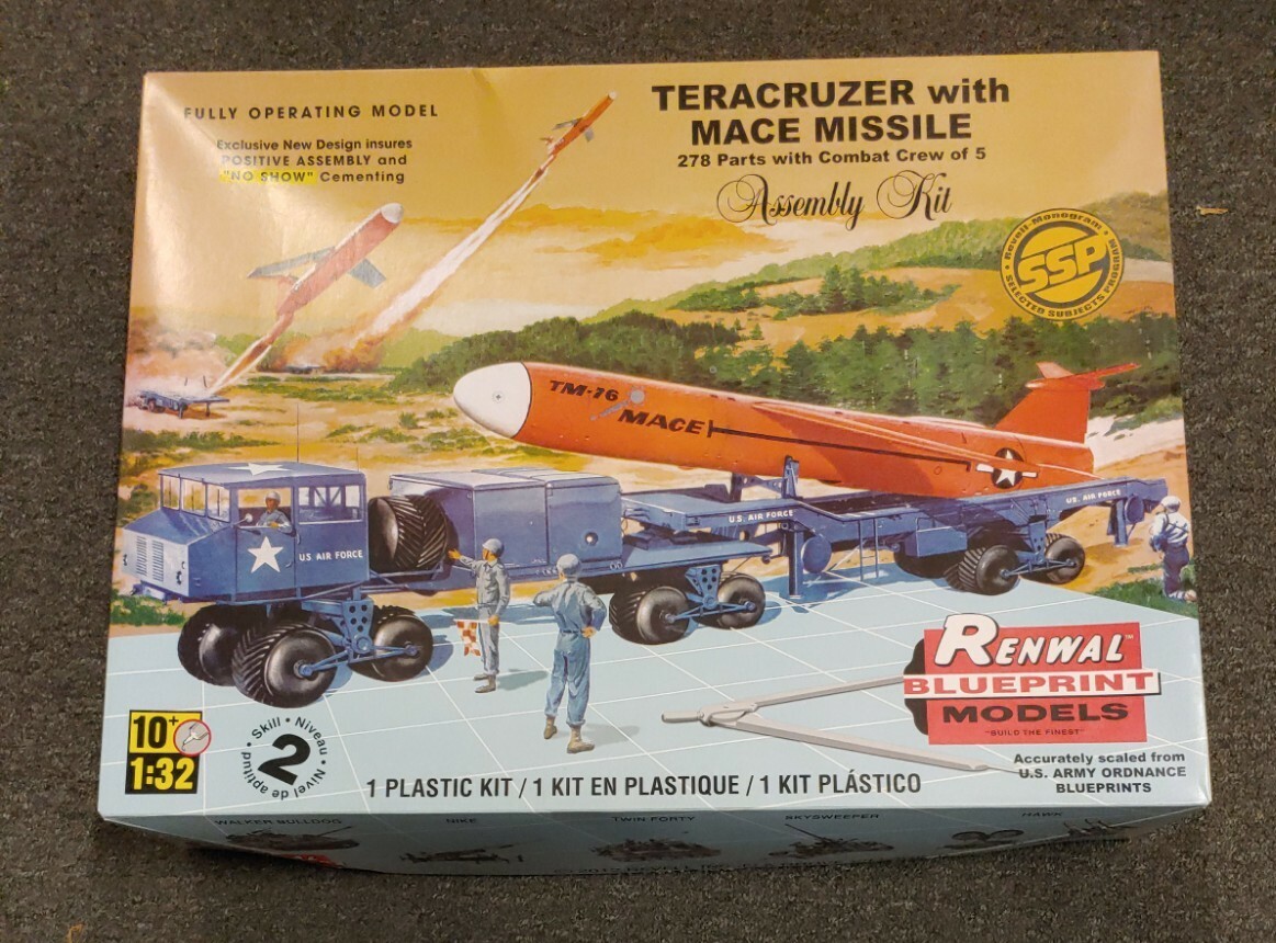 Renwal Blueprint Models Teracruzer With Mace Missile MODEL Kit