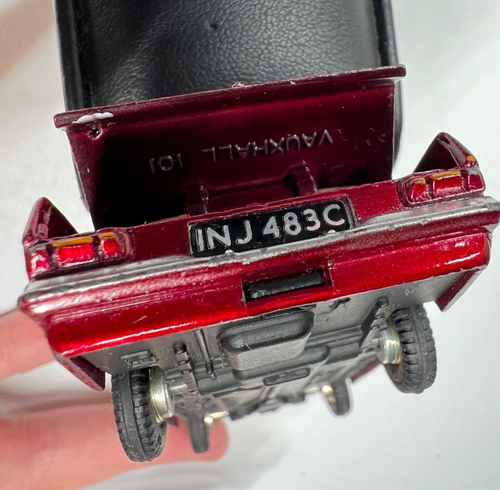 Dinky Toys 151 Vauxhall Victory 101 Burgandy All Original - Picture 7 of 18