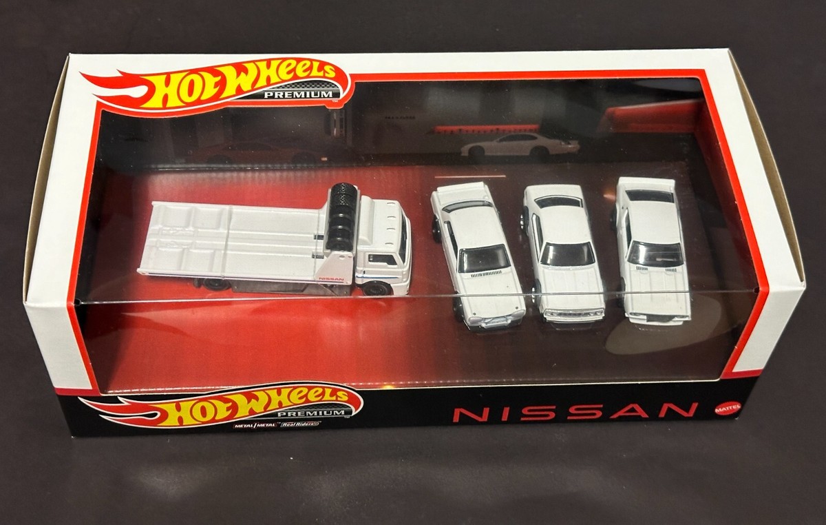 Hot Wheels Nissan Skyline＆積載車4台セット Hot Wheels Nissan Skyline＆積載車4台セット