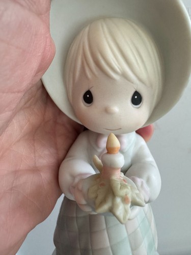 Vintage 1988, Precious Moments "December" Figurine - Picture 6 of 8