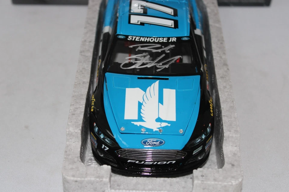 RICKY STENHOUSE JR 2014 亲笔签名精英 #17 NATIONWIDE FORD /117 MADE XRARE!! — 第 4/4 张图片