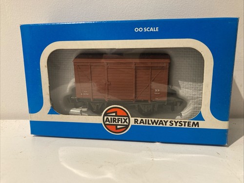 Airfix B.R. 12 Tonnen belüfteter Kastenwagen 00 54300-4 Karton neuwertig hornby Lima wrenn  | Condition: New