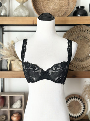 Parisa By Amir Size 34C Black Lace Lingerie Bra