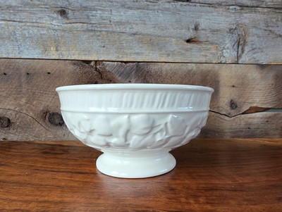 Royal Creamware Occasions Footed Solid Berry Bowl / Fine China Made in England