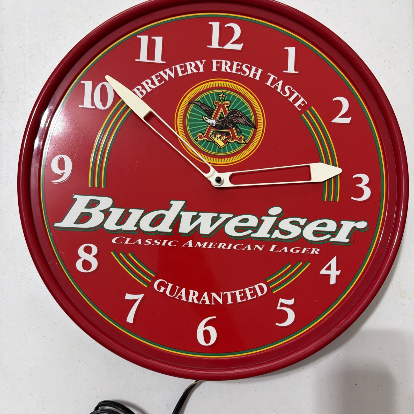 Vintage BUDWEISER BEER CLOCK-SIGN-AMERICAN EAGLE-BREWERY FRESH TASTEneeds lite