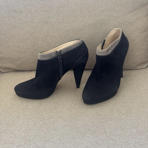 Bottines femme Prada en daim zippées noir gris trip pointure 37,5