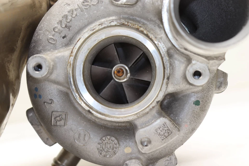 AUDI A8 QUATTRO 2015-2018 4,0 L - turbocompresor derecho 079145704P Foto 3 de 4