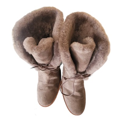 UGG Jerene Womens Size Tan Suede Heeled Lace up Shearling Lined Boots  1019698