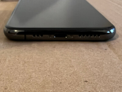 Apple iPhone 11 Pro - 256GB - Space Gray Unlocked A2160 (CDMA +