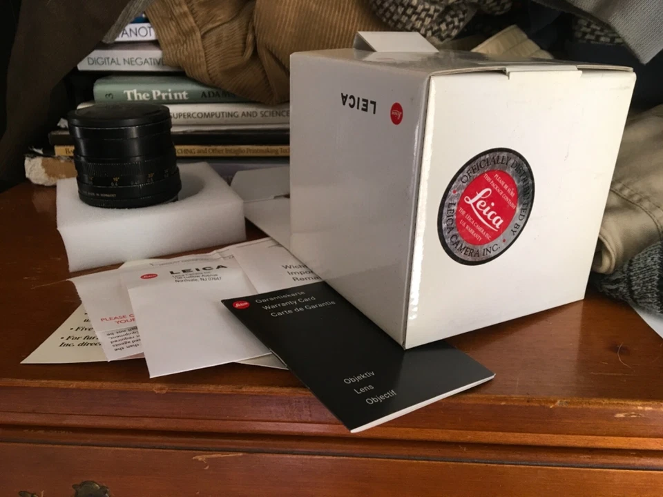 Leica SUMMICRON-R 35mm f/2. German. Rare black face.King of bokeh! - Image 3 of 4