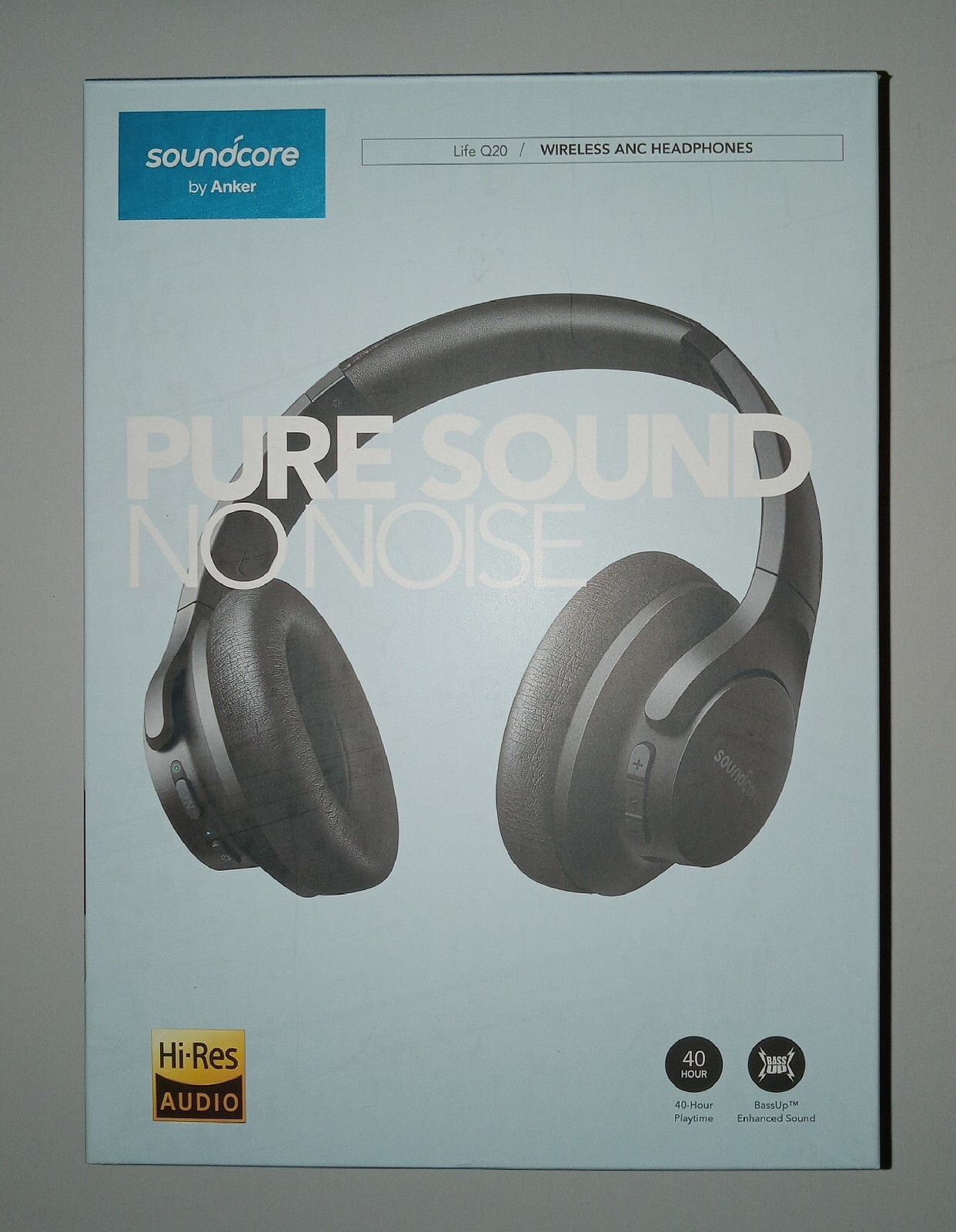 wireless noise cancelling headphones-image