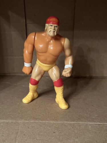 WWF WWE Hasbro Wrestling Figure. Series 5: Hulk Ho...