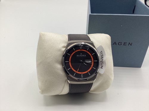 SKAGEN MENS MELBYE TITANIUM CHARCOAL STEEL MESH DAY DATE WATCH BRAND NEW IN BOX - Picture 2 of 3