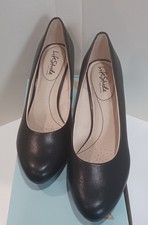 NEW Life Stride Black Silky Parigi Heels Pumps Size 9 1/2 9.5 Medium Width