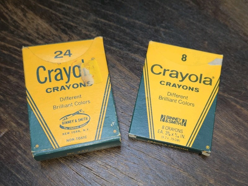 Crayola Crayons Vintage 24 And 8 Pack