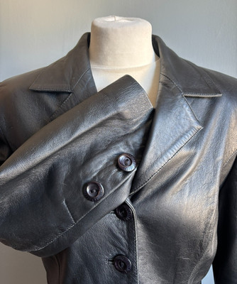Schwarzer LEDER TRENCHCOAT 12 14 lange Linie weiche Matrix Goth Boyfriend Smart Damen