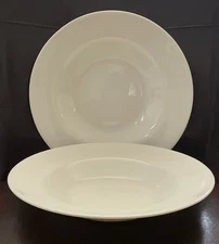 Set of 2 Arcopal  White Wide Rimmed Soup/Pasta/Cereal Bowls 11 1/4" France