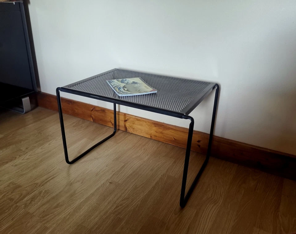 Mathieu Mategot, Bout De Canapé Petite Table En Tôle Perforée &Tubulaire, 1960 - Photo 2/4