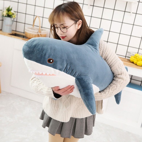 45CM Nuevo Ikea Blahaj Almohada Grande Peluche Tiburón Suave Relleno Lindo Animal Juguete Regalo - Imagen 4 de 7