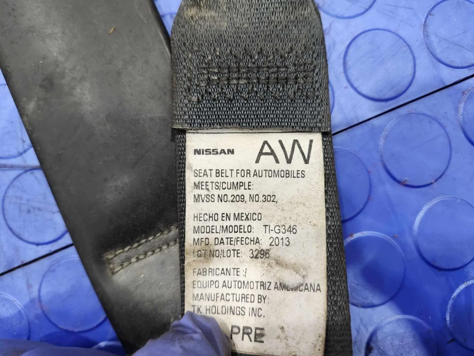 Cinturón de seguridad delantero derecho Nissan Versa Note 14-15 retractor lado pasajero negro OEM Foto 4 de 4